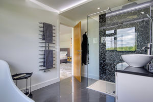 Master Ensuite- click for photo gallery